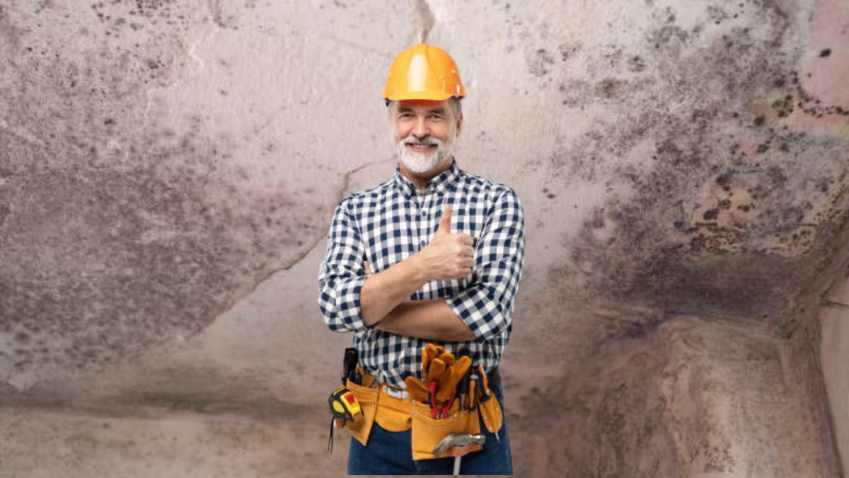 Sigue el consejo de expertos para ponerle fin a las goteras del techo. Foto: Canva