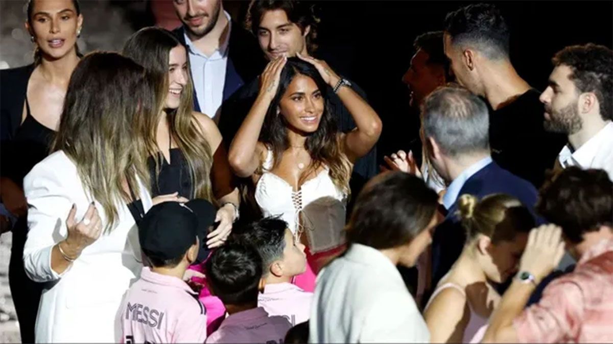 Antonela Roccuzzo deslumbró a todos durante la presentación de Lionel Messi en Inter Miami.