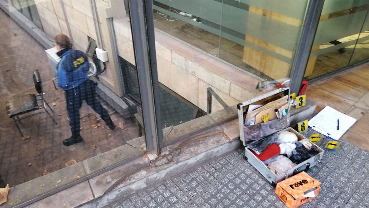 Un delincuente entró al Juzgado de Familia y revolvió todo