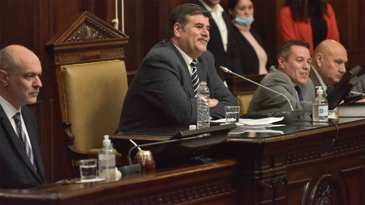 El vicegobernador Mario Abed presidió la sesión del Senado en la que se aprobó el plan de pago contenido en el proyecto de ratificación del Consenso Fiscal.