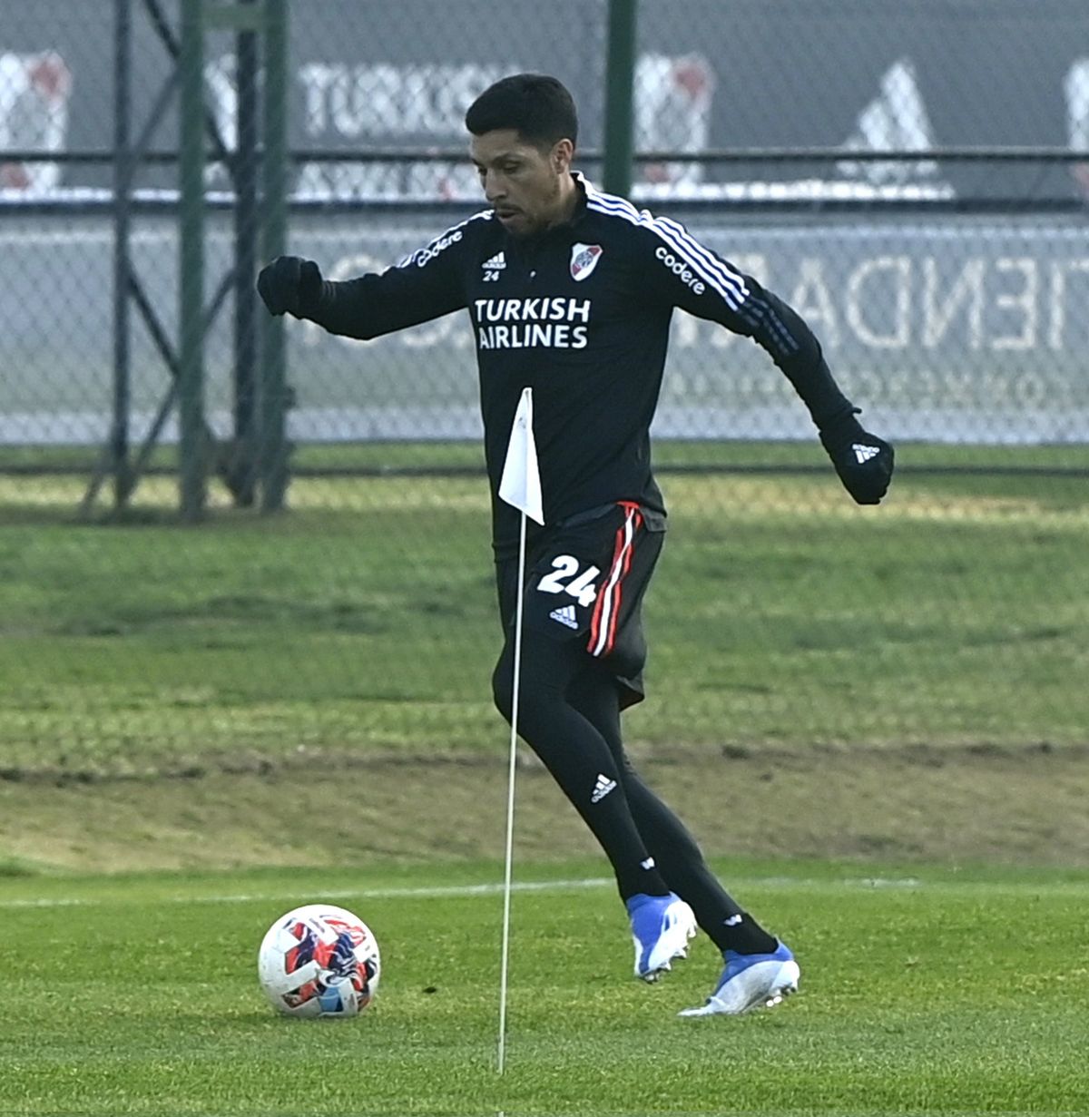 Enzo Pérez una de las figuras del nuevo torneo de la Liga Profesional