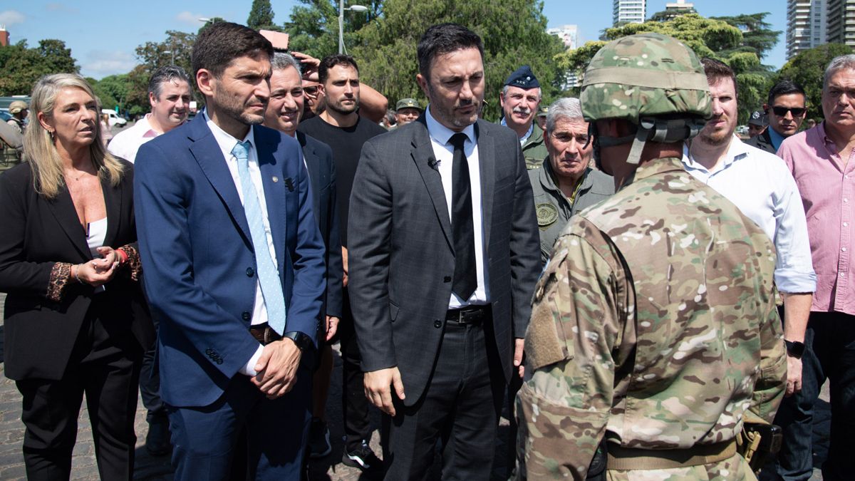 Luis Petri en Rosario. Allí comenzó a coordinar el operativo de las Fuerzas Armadas contra el narcotráfico.