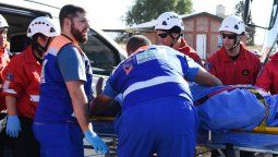 Murió un motociclista y una mujer quedó grave en un accidente