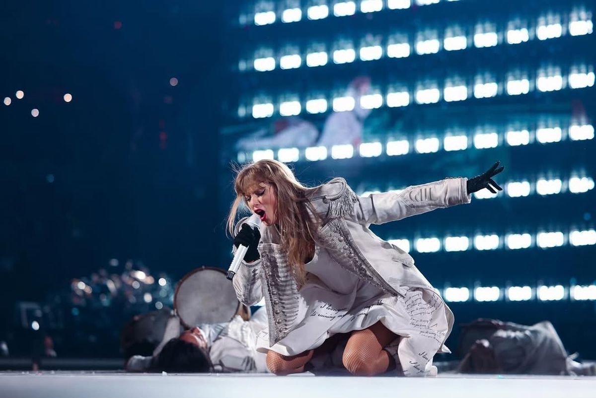 Taylor Swift es una cantante, compositora, productora discográfica, directora, actriz y empresaria estadounidense. Imagen de Instagram @taylorswift. Taylor Swift es una cantante, compositora, productora discográfica, directora, actriz y empresaria estadounidense. Imagen de Instagram @taylorswift.