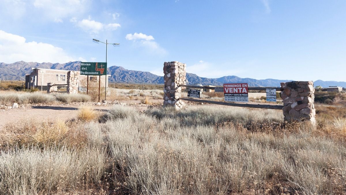 Lotes en venta en el piedemonte de Luján de Cuyo.
