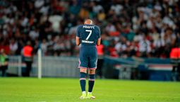 Mbappé fue abucheado por los hinchas del PSG
