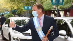 Más que puntual fue el gobernador de Mendoza, Rodolfo Suarez, que llegó&nbsp; a la Legislatura para dar inicio a las Sesiones Ordinarias.