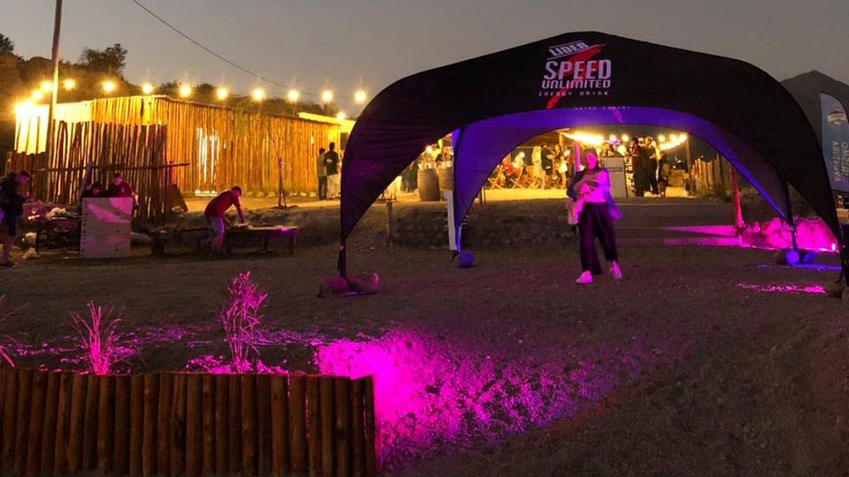 El bar del Parador 1, en el perilago del dique Potrerillos de Mendoza. Está abierto todas las tardes y se esperan sunsets para el 2025. El bar del Parador 1, en el perilago del dique Potrerillos de Mendoza. Está abierto todas las tardes y se esperan sunsets para el 2025.