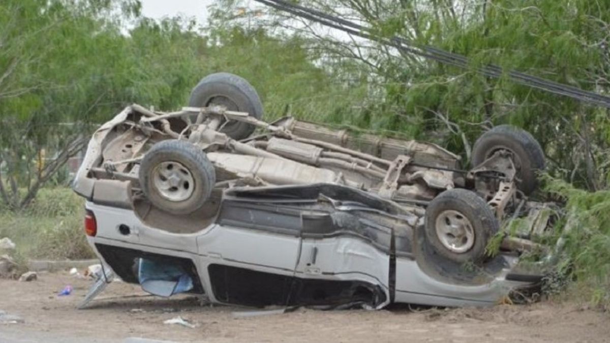 El hombre de 59 años perdió el dominio del vehículo en la ruta 143 de Alvear y se cruzó al carril contrario.