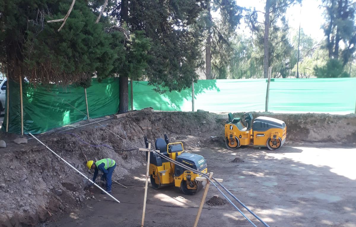 En Alto Godoy, planta potabilizadora de Aysam, se construye una reserva de agua que abastecerá a El Challao en el piedemonte de Las Heras. En Alto Godoy, planta potabilizadora de Aysam, se construye una reserva de agua que abastecerá a El Challao en el piedemonte de Las Heras.