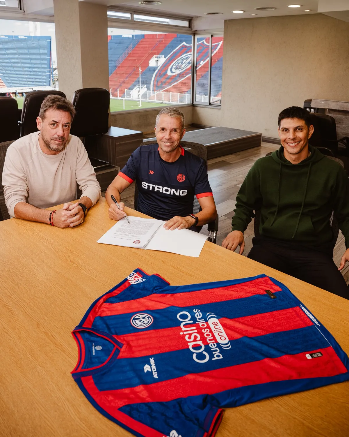 &Aacute;lvarez firm&oacute; por un a&ntilde;o con San Lorenzo junto a Constantino y Barrientos.