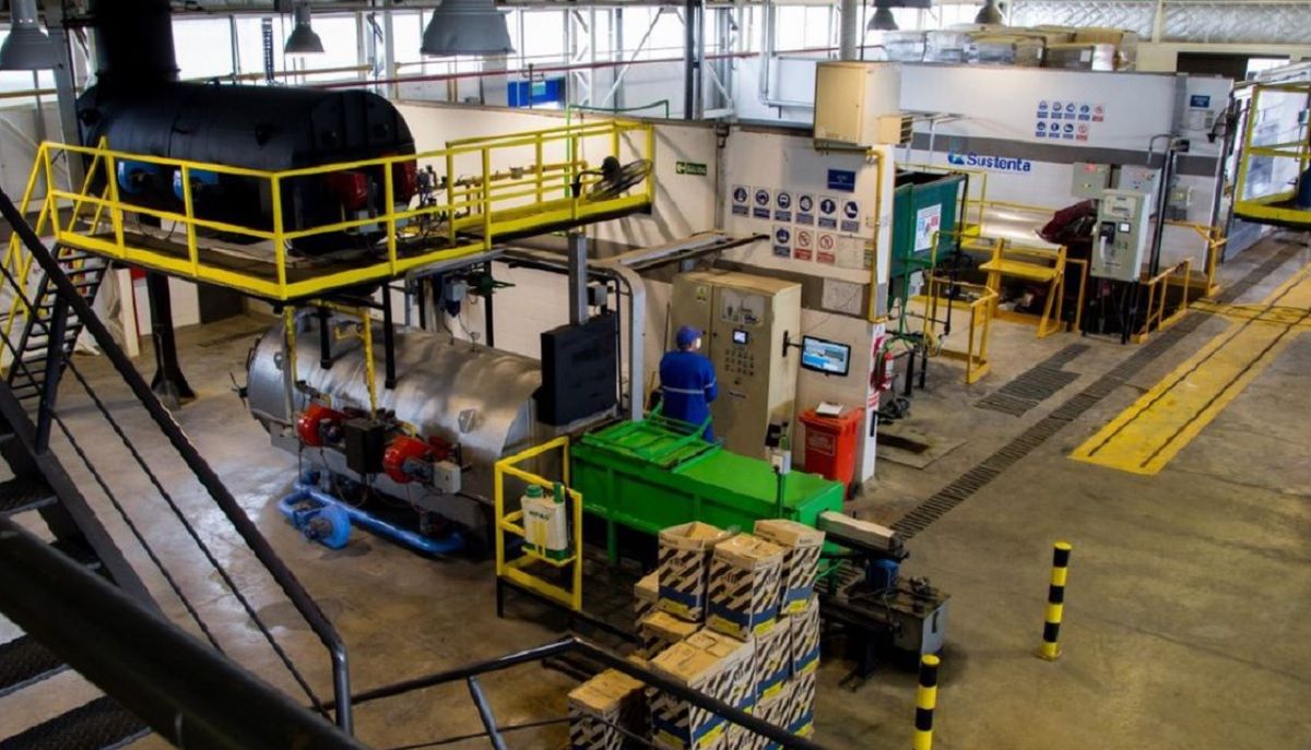 Skalany dijo que Sustenta es una planta modelo porque no permite que estos desechos terminen esparcidos en basurales y lugares accesibles a la población. Skalany dijo que Sustenta es una planta modelo porque no permite que estos desechos terminen esparcidos en basurales y lugares accesibles a la población.