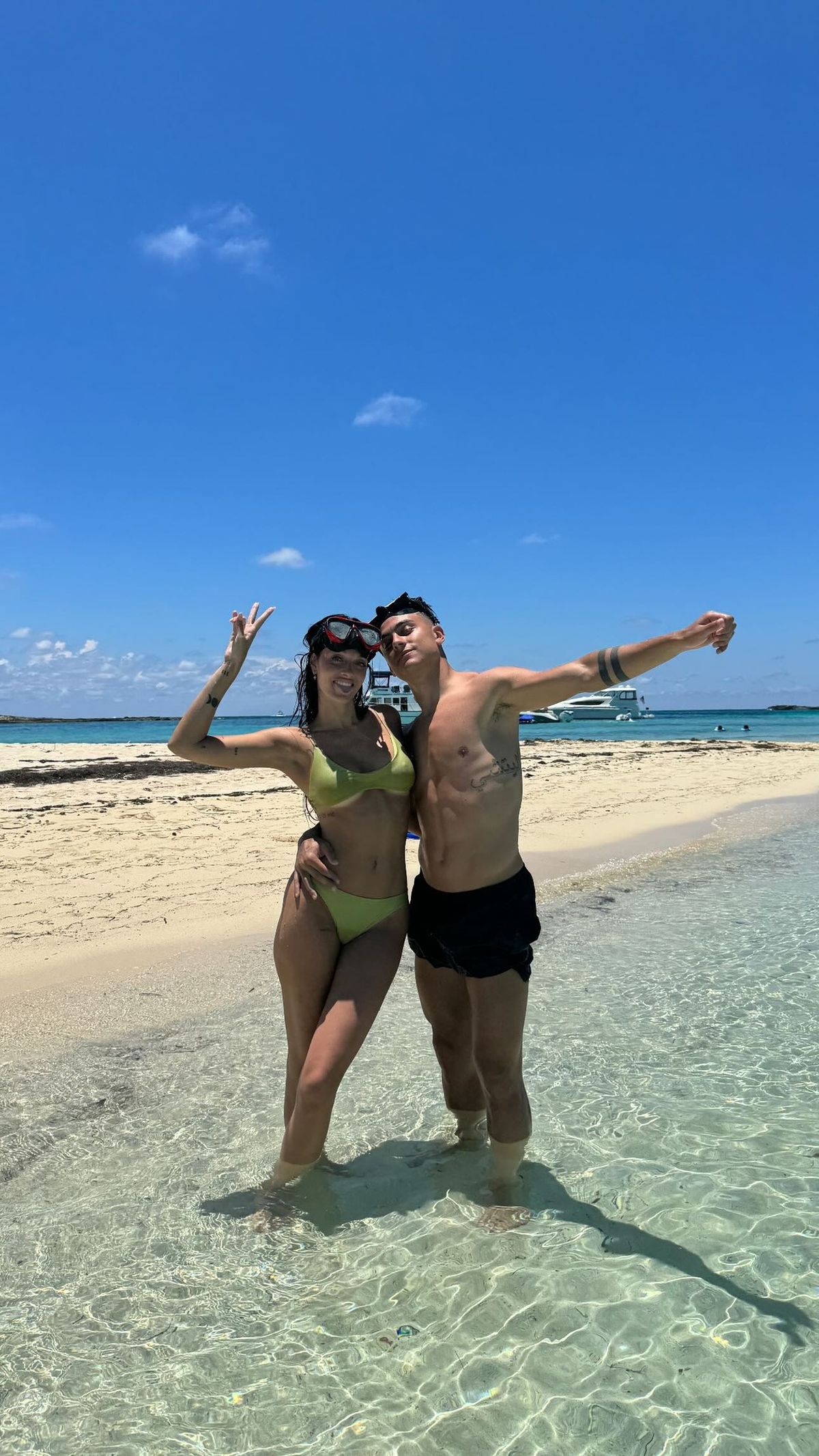 Desde el Caribe, Oriana Sabatini confirma que la bikini se lleva en modo ultra colaless XS.