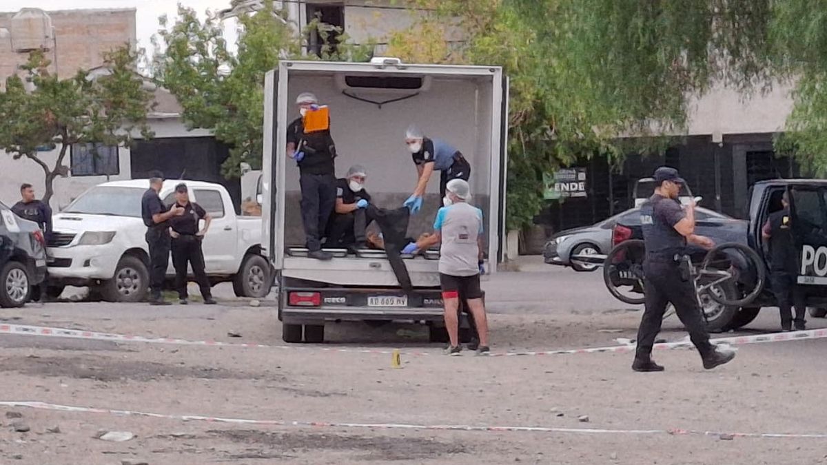 El delincuente fue atropellado en calle Río Diamante y Los Horcones, de Las Heras. El delincuente fue atropellado en calle Río Diamante y Los Horcones, de Las Heras.