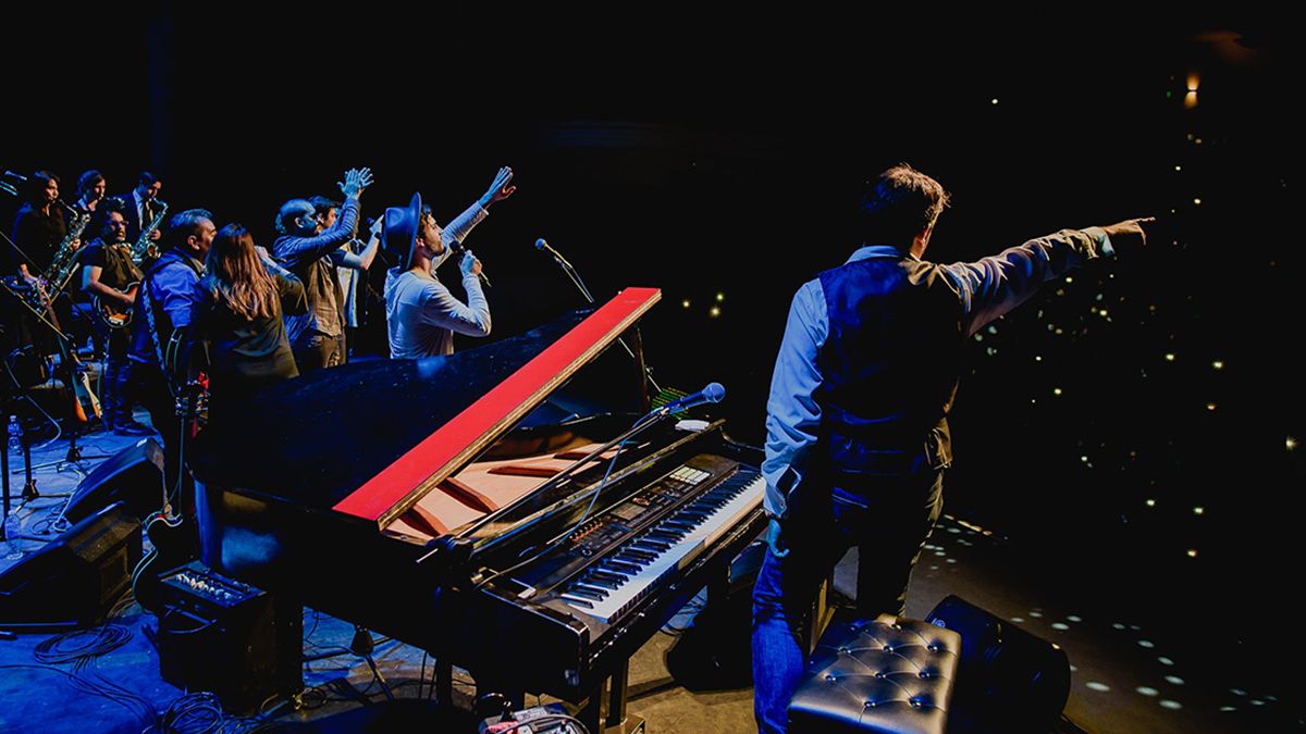 Agenda cultural: llega al Teatro Plaza con un concierto homenaje a The Beatles.