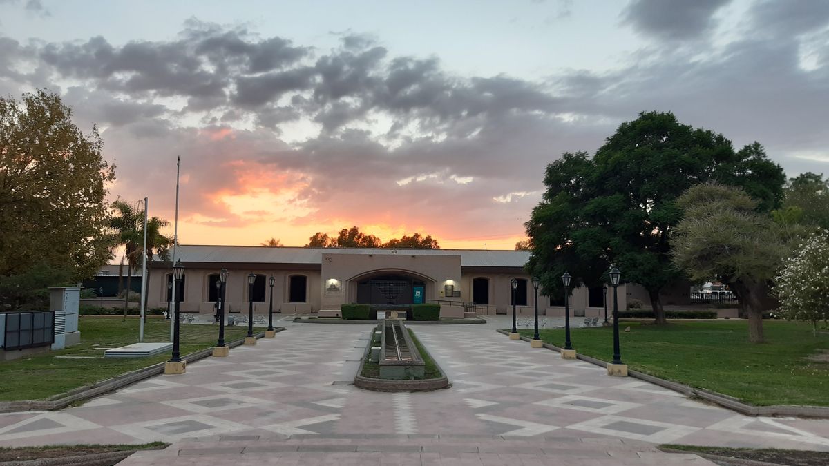 El Museo del Área Fundacional de la Ciudad de Mendoza se ubica en la plaza Pedro del Castillo, en la Cuarta Sección. El Museo del Área Fundacional de la Ciudad de Mendoza se ubica en la plaza Pedro del Castillo, en la Cuarta Sección.