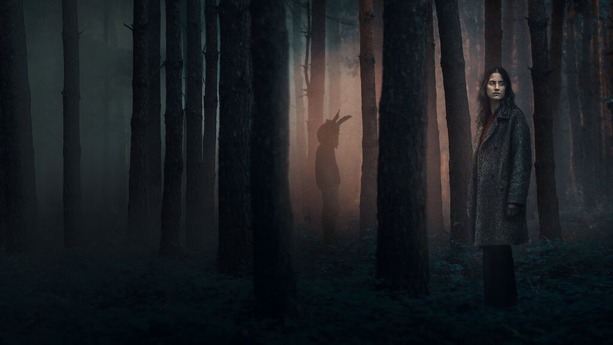 "Equinox" es una serie de suspenso. Cuenta con 6 episodios. "Equinox" es una serie de suspenso. Cuenta con 6 episodios.