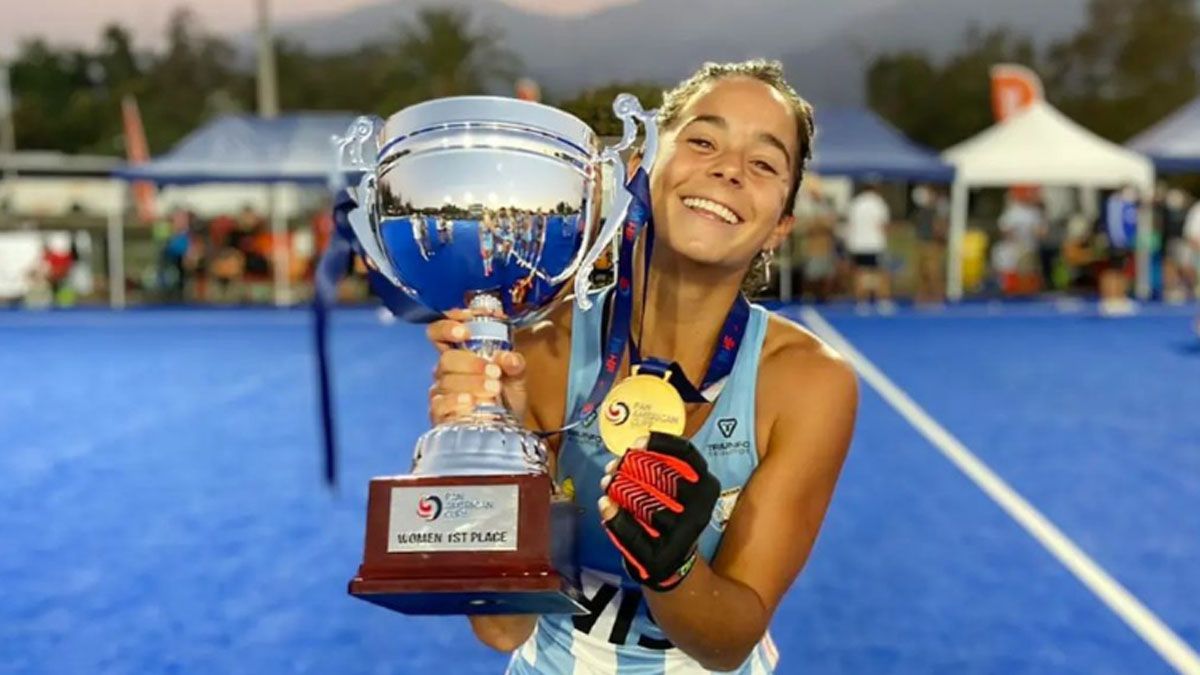 Delfi Thomé celebrando el primer puesto en la Copa Panamericana de Chile y la clasificación al Mundial