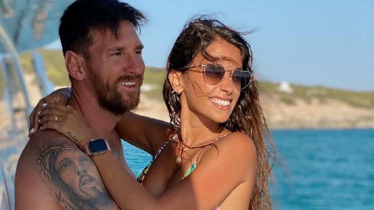 Lionel Messi y Antonela Roccuzzo deberían guardarse algo para ellos de sus soñadas vacaciones.