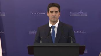 Adrián Ravier debutó como vocero y dijo que es un honor ser la voz del Presidente
