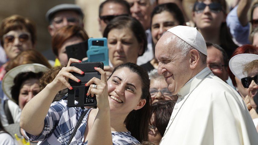 El papa Francisco planea visitar Argentina el próximo año