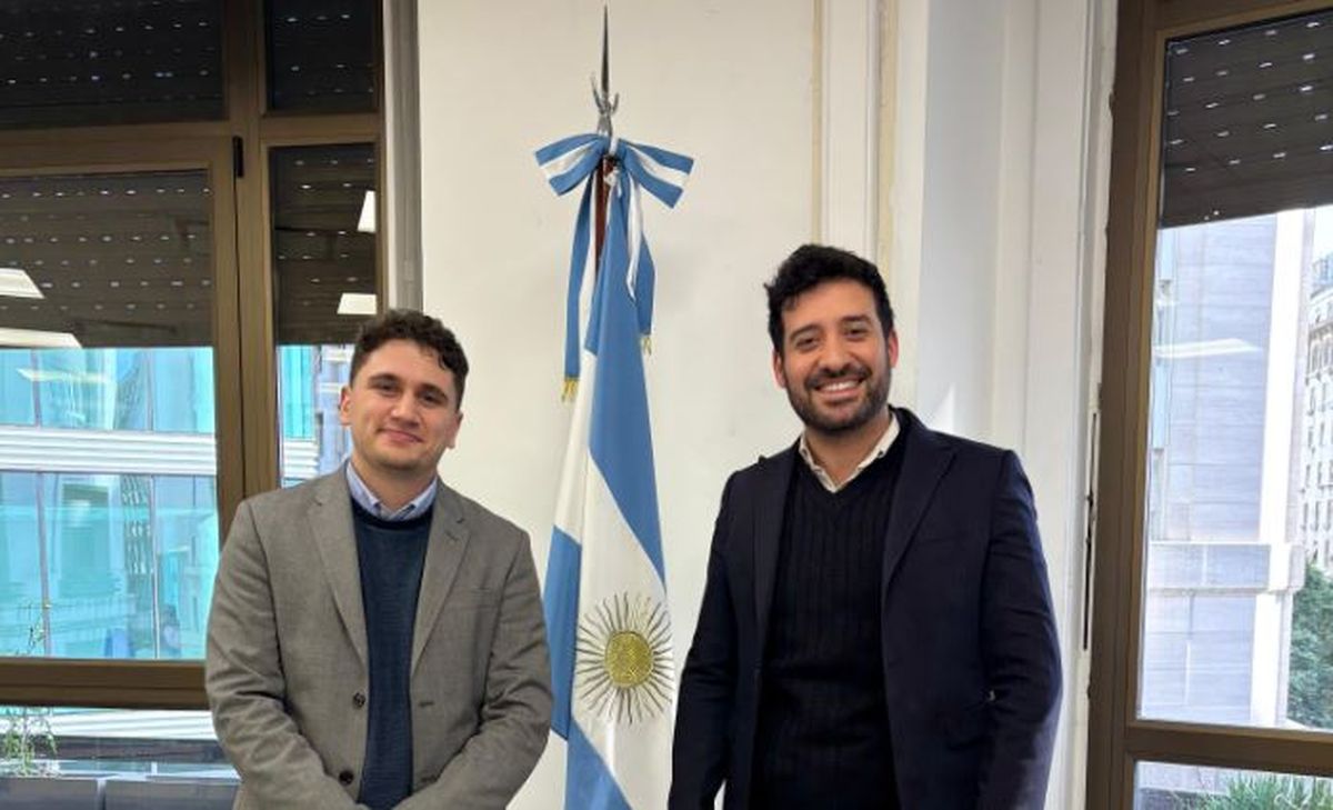 El secretario legislativo del Senado de Mendoza Lucas Faure y el subsecretario de Reformas Estructurales de la Nación, Alejandro Cacace, El secretario legislativo del Senado de Mendoza Lucas Faure y el subsecretario de Reformas Estructurales de la Nación, Alejandro Cacace,