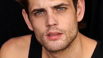 Netflix conquista corazones con el thriller romántico español que es un éxito