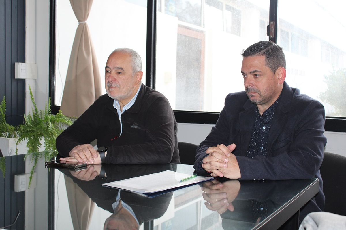 El Intendente Municipal Dr. Alejandro Morrillas firmo un importante convenio de cooperación y ayuda mutua con la Liga de Lucha Contra el Cáncer de San Carlos. El Intendente Municipal Dr. Alejandro Morrillas firmo un importante convenio de cooperación y ayuda mutua con la Liga de Lucha Contra el Cáncer de San Carlos.