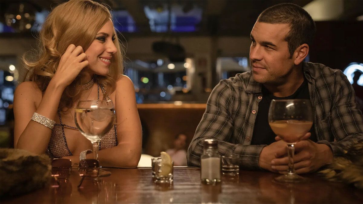 El actor Mario Casas toma el protagonismo de la serie de Netflix con el personaje central