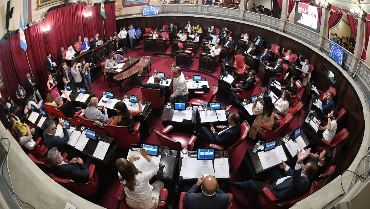 El Senado bonaerense durante la sesión de este viernes a la madrugada, cuando se aprobó la Ley de Alcohol Cero al Volante.