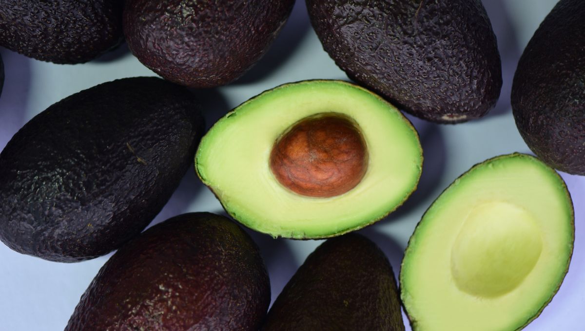 La palta es uno de los ingredientes de esta mascarilla casera. La palta es uno de los ingredientes de esta mascarilla casera. 