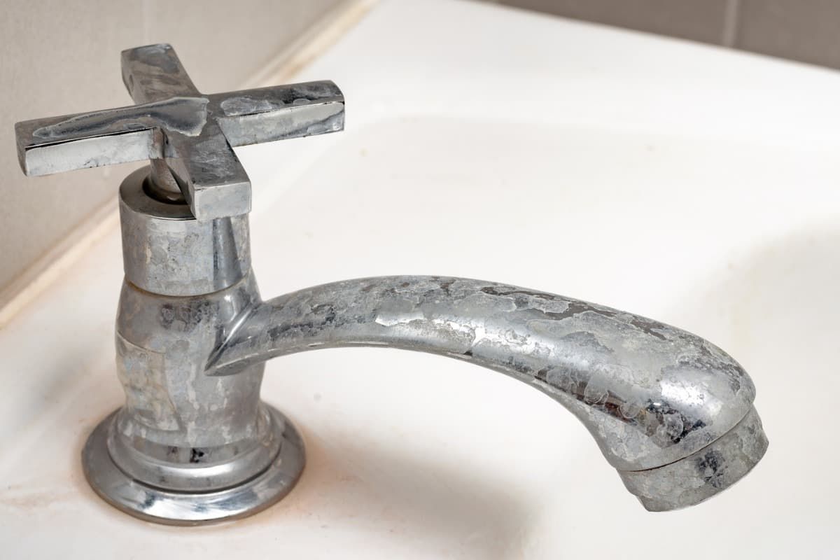 Además del truco casero, hay formas de evitar la presencia del sarro en la grifería de casa. Además del truco casero, hay formas de evitar la presencia del sarro en la grifería de casa.