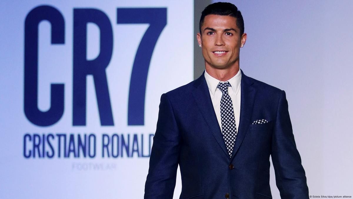 Cristiano Ronaldo está cerca de cumplir los 40 años. Cristiano Ronaldo está cerca de cumplir los 40 años.