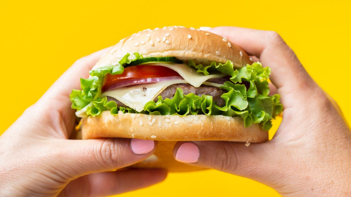 Beneficio de comer hamburguesa casera. Beneficio de comer hamburguesa casera.