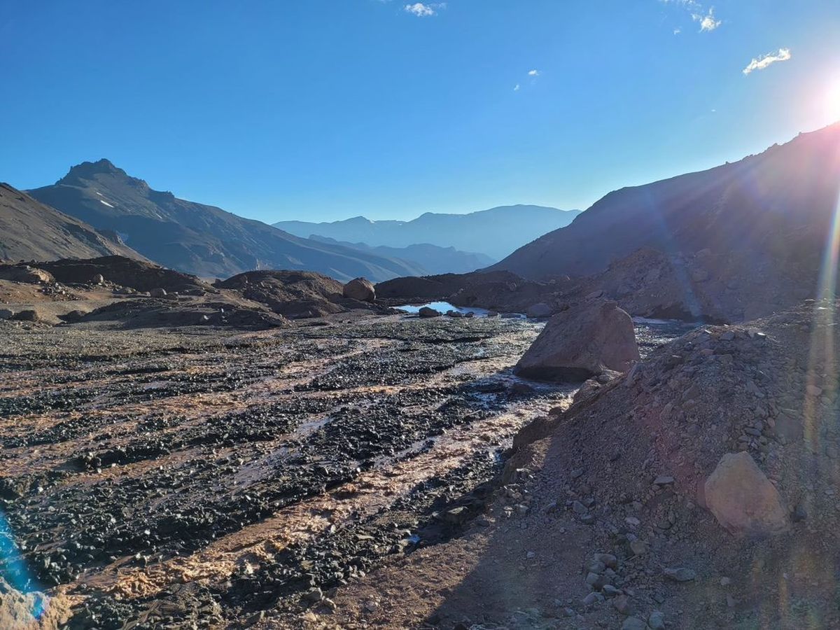 El cuarto lago se formó por arriba del cierre del lago Nº 1. El cuarto lago se formó por arriba del cierre del lago Nº 1.