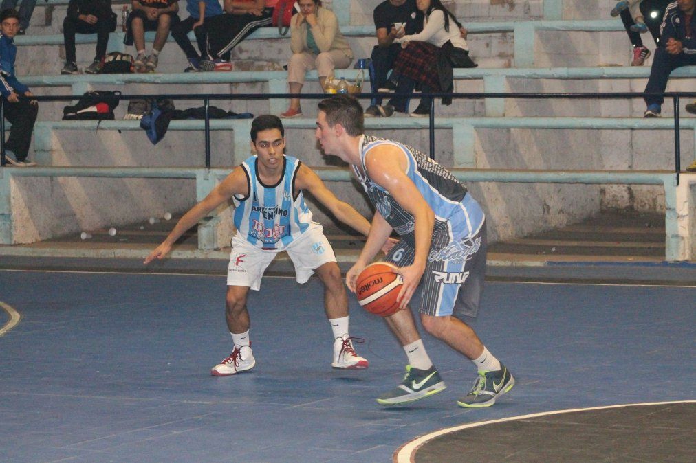 Torneo mendocino de básquetbol: Deportivo perdió ante San Martín