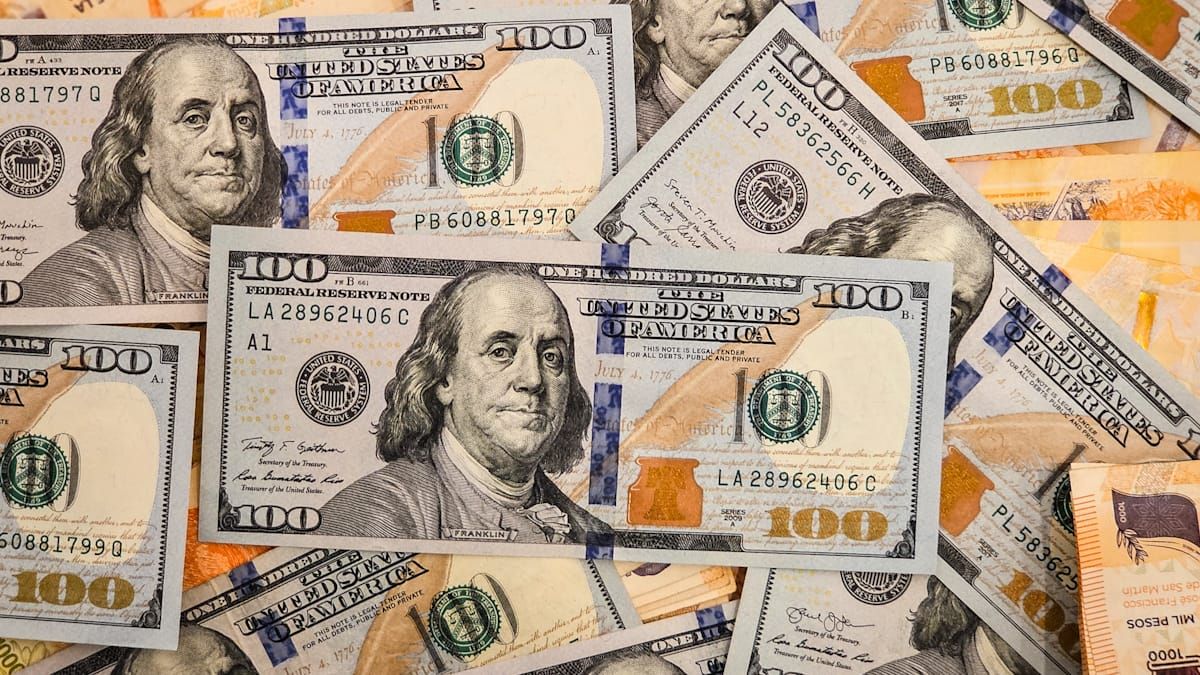 Plazo fijo en dólares: cuánto gano con 1.600 dólares