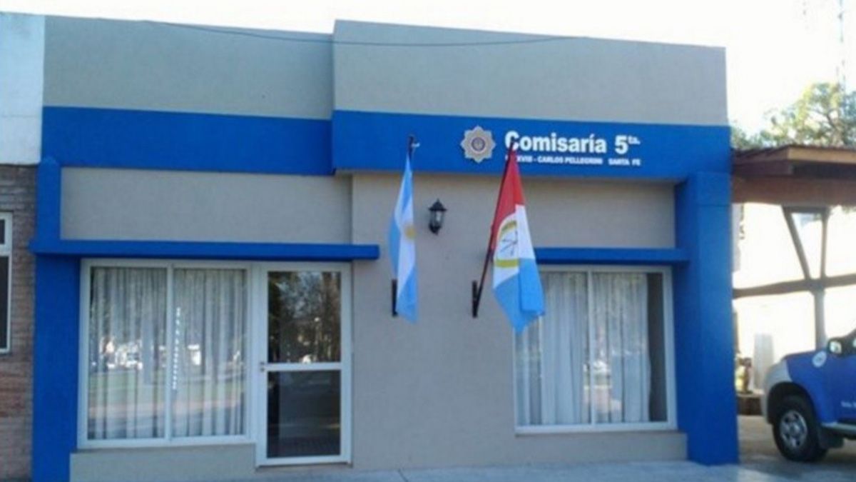 Salió borracho de un boliche y se robó un patrullero para volver a su casa, en Santa Fe