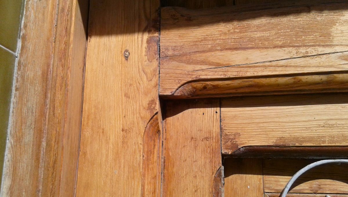 Cómo revivir muebles de madera resecos, con manchas o despintados sin usar productos caros