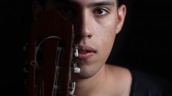 Leo Rivero presentó su nueva canción El Error