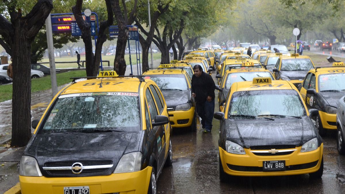 Aumentó La Tarifa En El Servicio De Taxis Y Remises 0303