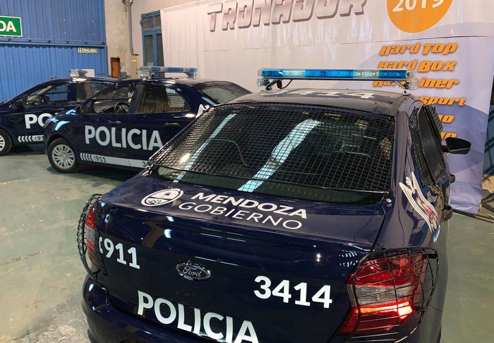 El Ministerio de Seguridad va por otra tanda de nuevas camionetas y automóviles para la Policía de Mendoza.
