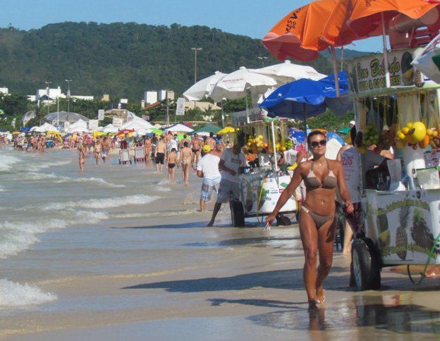 Florianópolis, uno de los destinos más elegidos en Brasil. Florianópolis, uno de los destinos más elegidos en Brasil.