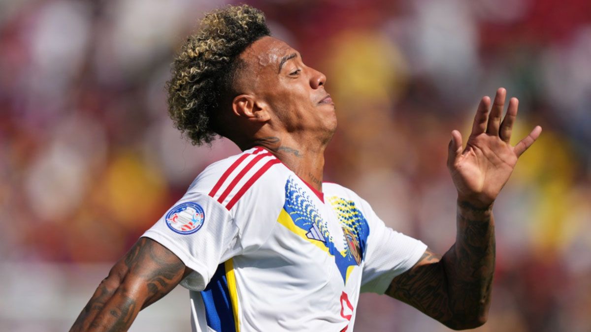 La Vinotinto, que vistió de blanco, tuvo un muy buen debut.