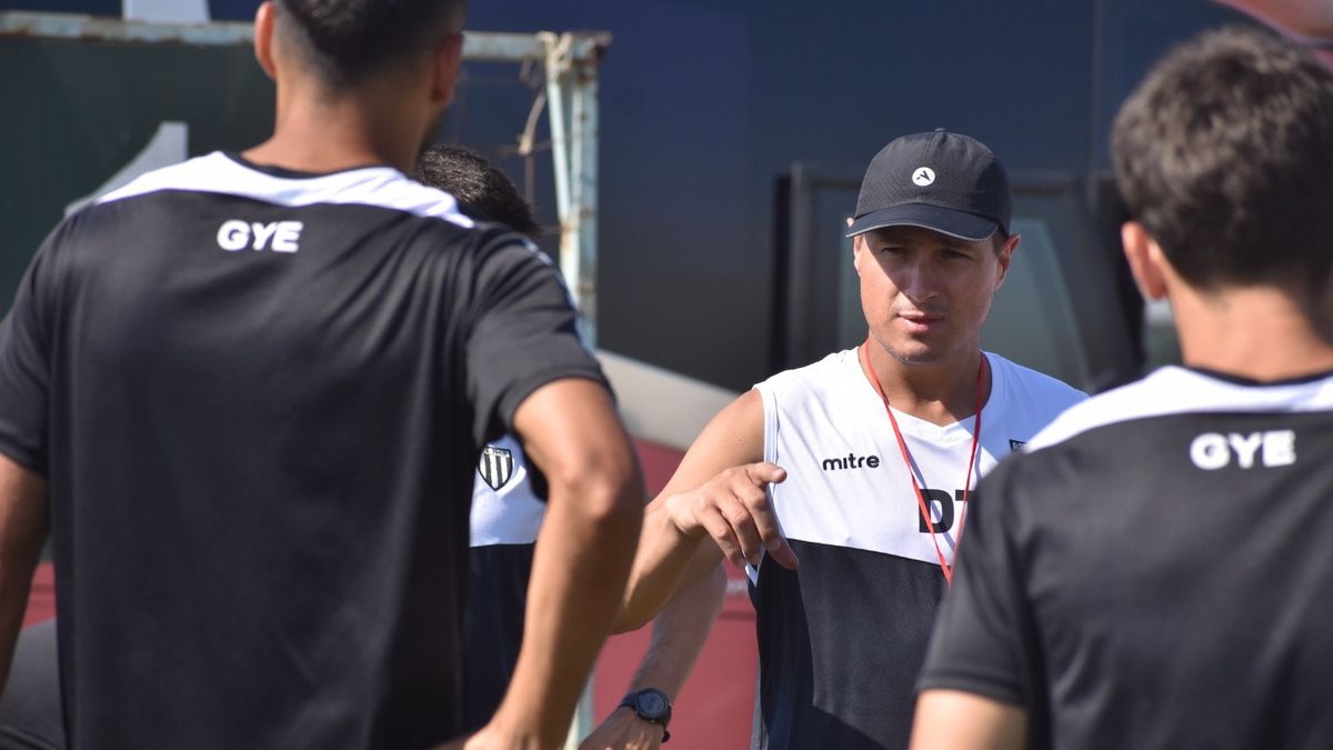 Ezequiel Medrán está muy conforme con el armado del plantel para el torneo de la Primera Nacional. Ezequiel Medrán está muy conforme con el armado del plantel para el torneo de la Primera Nacional.