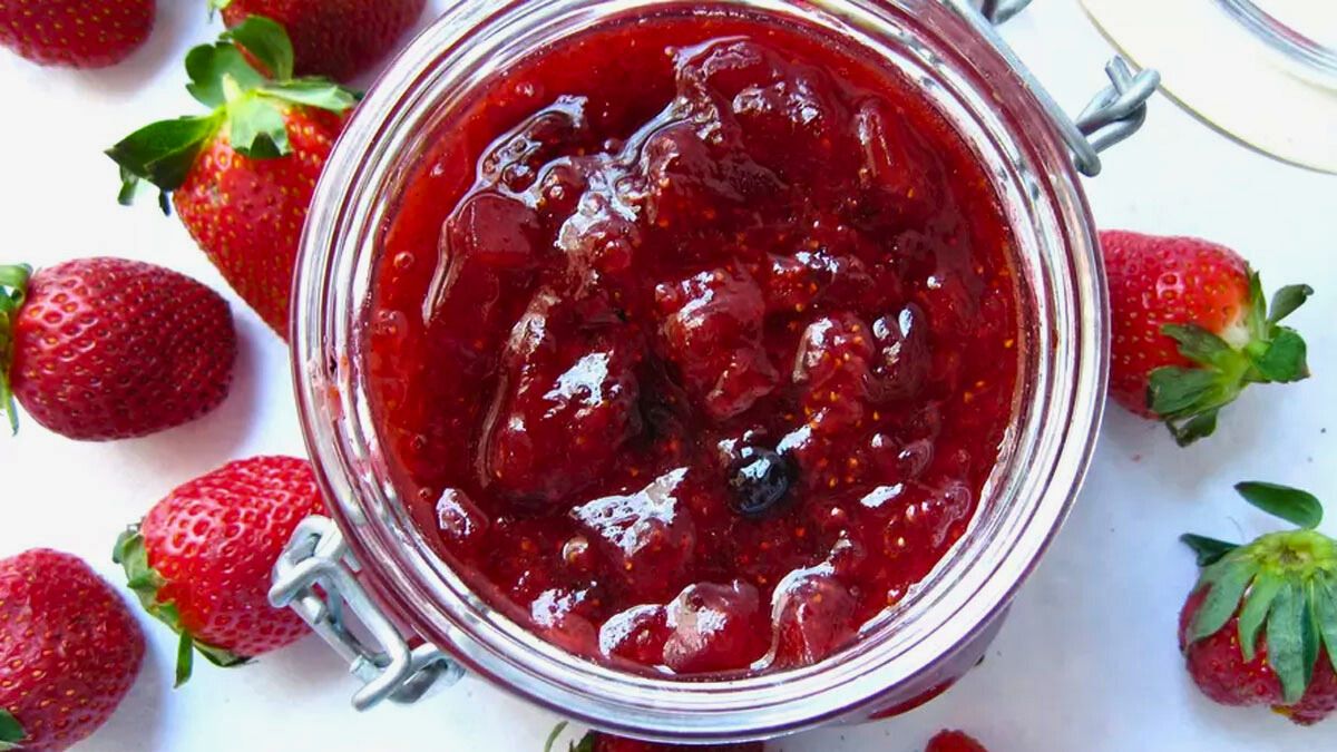 Cómo preparar dulce de frutilla exquisito: la receta de la abuela con 4 ingredientes y 5 pasos