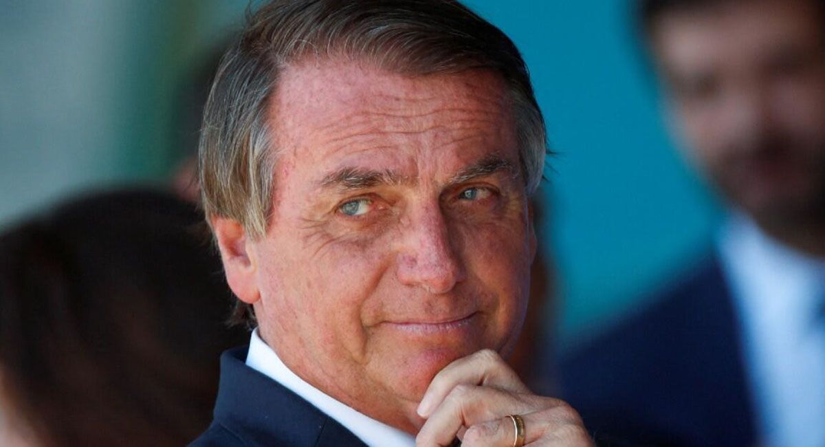 Jair Bolsonaro, quien cumple una condena a 27 años de cárcel, será somertido a una operación de hernia inguinal.