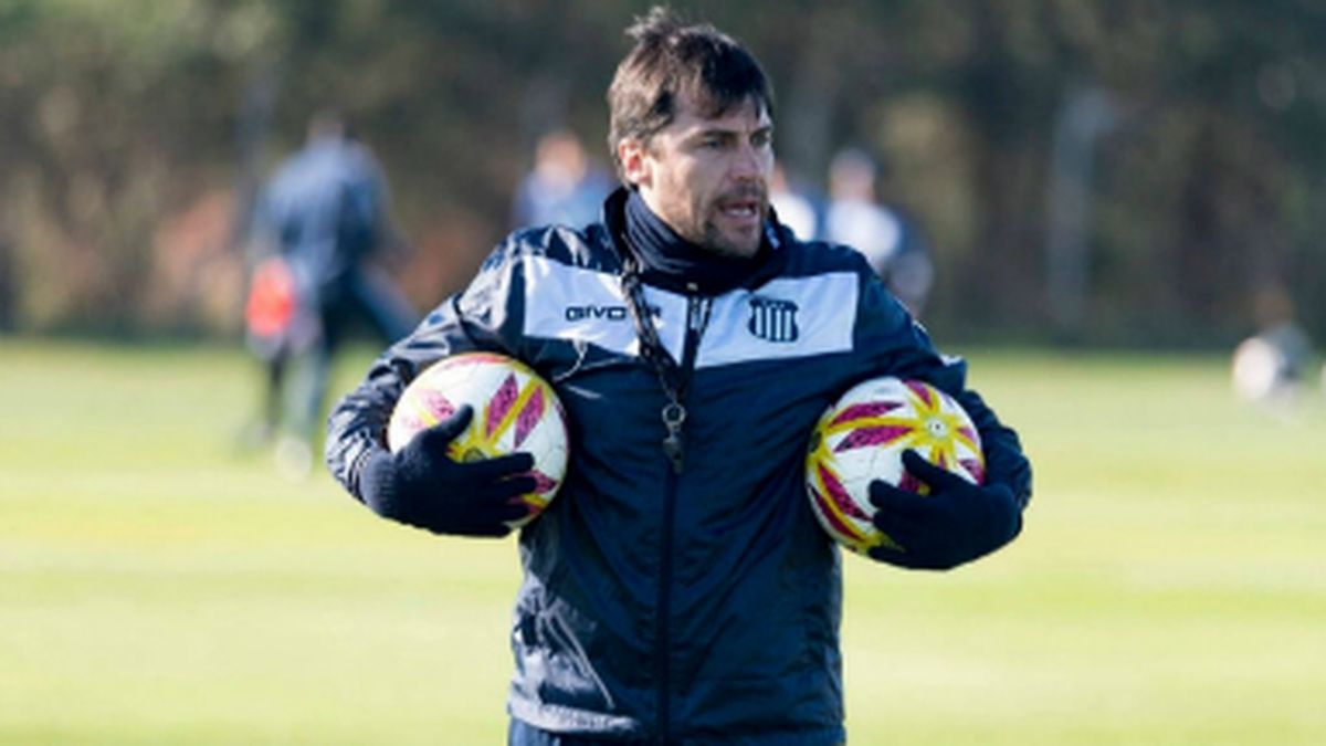 Cacique Medina volvió a la dirección técnica de Talleres. Cacique Medina volvió a la dirección técnica de Talleres.