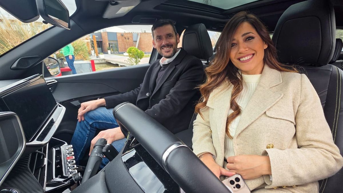 Gisela Campos y Matías Pascualetti van a fondo con este magazine que se propone conquistar las siestas mendocinas. Gisela Campos y Matías Pascualetti van a fondo con este magazine que se propone conquistar las siestas mendocinas.