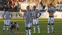 Golpe al corazón: Gimnasia falló el último penal y Mitre ascendió a la B Nacional